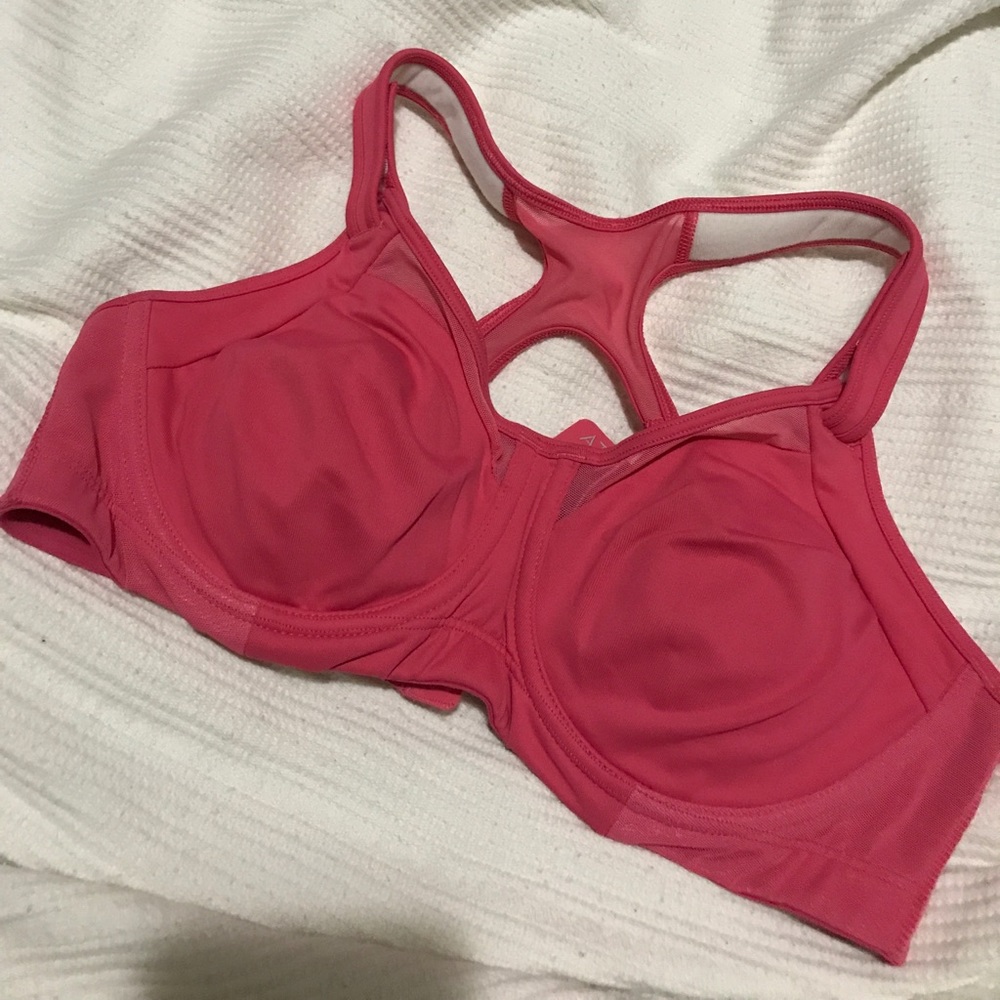 Detailed Athleta sports bra